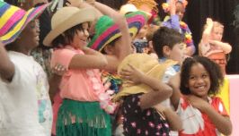  students performing in 3rd grade play 